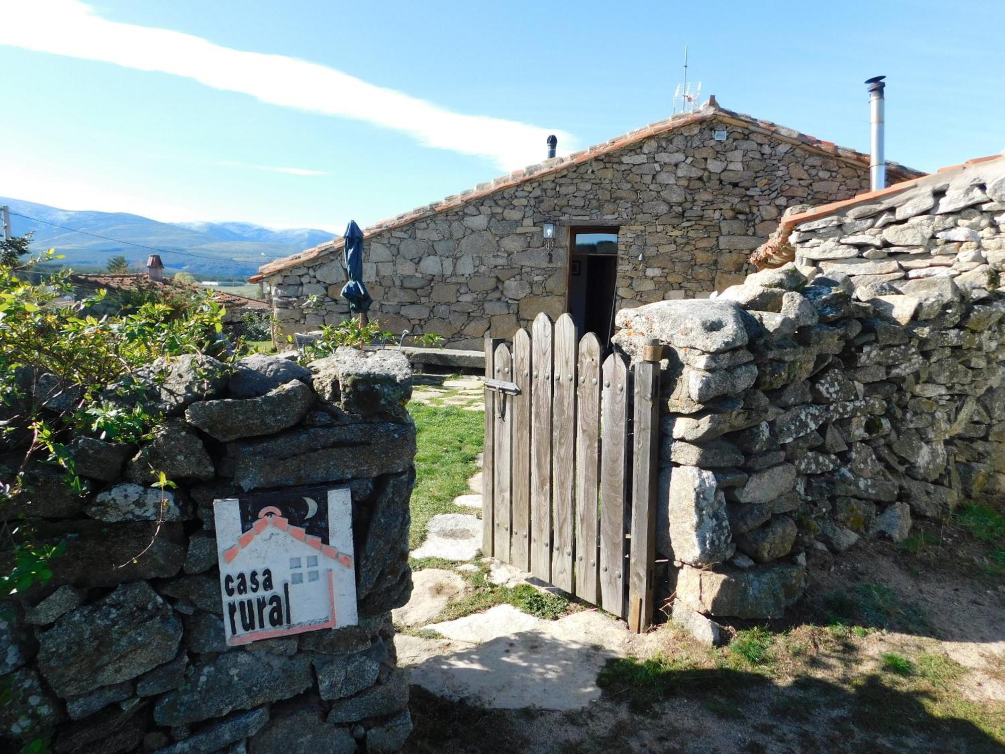 La Silla De La Reina Vila Navarredonda de Gredos Exterior foto